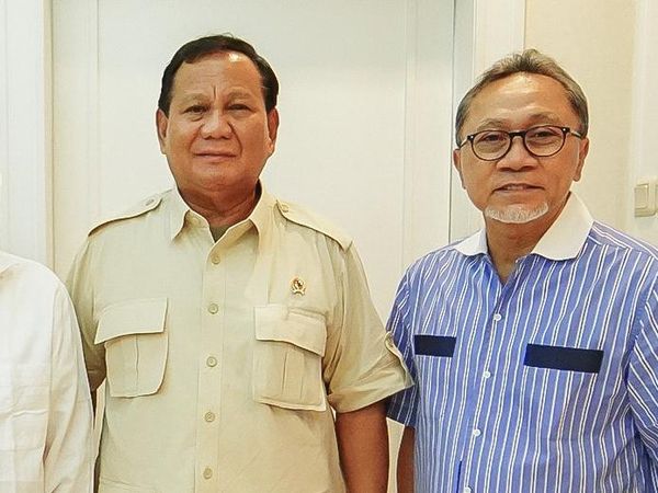 Foto-foto Zulhas Bertemu Prabowo-Kiai Asep Saifuddin