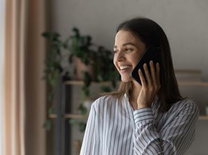 Kisah Gadis Telepon Kekasihnya 100x Sehari, Ternyata Menderita Penyakit Ini Kisah Gadis Telepon Kekasihnya 100x Sehari, Ternyata Menderita Penyakit Ini
