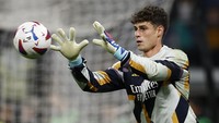 Kepa Arrizabalaga sedang dipinjamkan ke Real Madrid. Chelsea nanti siap menjual sang kiper ke klub-klub Liga Spanyol yang berminat (Reuters)