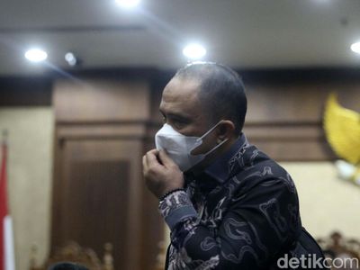 Korupsi BTS 4G, Irwan Hermawan Divonis 12 Tahun Penjara