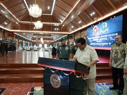 Resmikan Fasilitas Akmil, Prabowo Berterima Kasih untuk Pekerja Bangunan