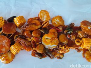 Mix Crabbys, Hidangan Laut Serba Lengkap dari Pangandaran Mix Crabbys, Hidangan Laut Serba Lengkap dari Pangandaran
