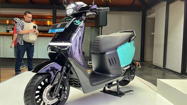 Lihat Lebih Dekat Skuter Listrik Terbaru Electrum H5