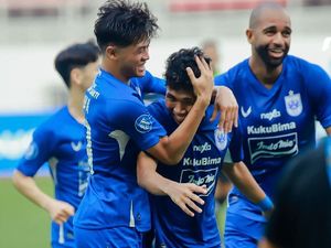 Tri Setiawan Brace, PSIS Bungkam Persita 4-0
