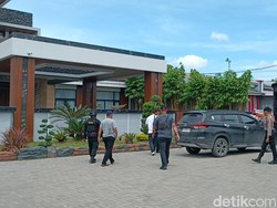Polrestabes Geledah Rumah Samsul Tarigan DPO Kasus Penyerangan Polisi