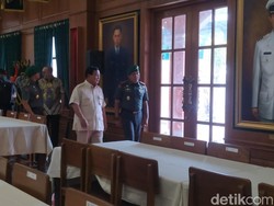 Prabowo Kunjungi Akmil Magelang, Ada Apa?