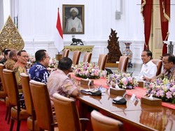 Jokowi Tugaskan Forum Rektor Indonesia Rancang Peta Jalan Indonesia Emas 2045