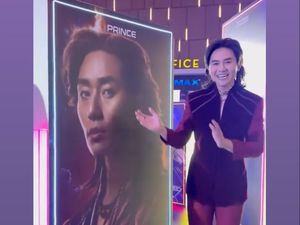 Gaya Rafael Tan Tampil Beda di Premiere The Marvel, Dikira Park Seo Joon Gaya Rafael Tan Tampil Beda di Premiere The Marvel, Dikira Park Seo Joon