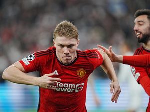 Rasmus Hojlund Dicolek Roy Keane