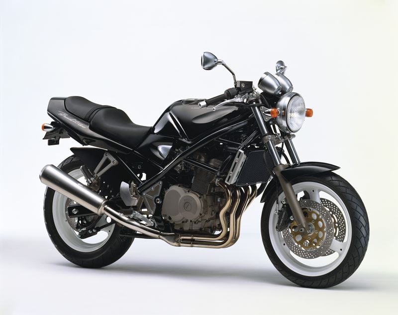 Suzuki Bandit GSF400 tahun 1989.