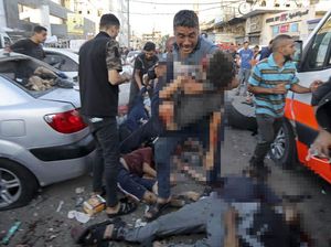 Tangis Pilu Orang Tua di Gaza Lihat Anaknya Jadi Korban Serangan Israel