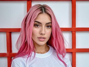 Potret Aitana Lopez, Model AI Kumpulkan Cuan Rp 60 Juta Sebulan Potret Aitana Lopez, Model AI Kumpulkan Cuan Rp 60 Juta Sebulan