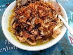 5 Tempat Makan Bubur Ayam Kaki Lima di Jakarta Mulai Rp 13 Ribuan