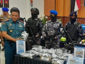 1 WNA Filipina Penyelundup 23 Kg Sabu di Tarakan Diburu Aparat Gabungan 1 WNA Filipina Penyelundup 23 Kg Sabu di Tarakan Diburu Aparat Gabungan