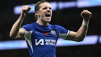 Menurut the Athletic, masa depan Conor Gallagher di Chelsea masih tanda tanya walaupun beberapa kali pakai ban kapten tim musim ini. 40 juta paun menjadi label harganya. Foto: REUTERS/TONY OBRIEN