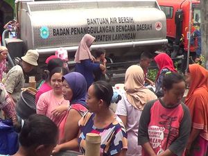 Beberapa Daerah di Jatim Masih Kekeringan Meski Hujan Mulai Turun Beberapa Daerah di Jatim Masih Kekeringan Meski Hujan Mulai Turun