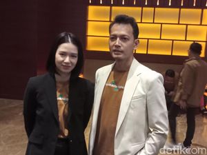 Fedi Nuril Lepaskan Image Poligami di Film Rumah Masa Depan Fedi Nuril Lepaskan Image Poligami di Film Rumah Masa Depan