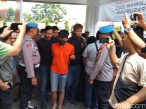 Ucapan Istrimu Bisa Umrah, Bayar Utang Nggak Bisa Bikin Endang Dibunuh Ucapan Istrimu Bisa Umrah, Bayar Utang Nggak Bisa Bikin Endang Dibunuh
