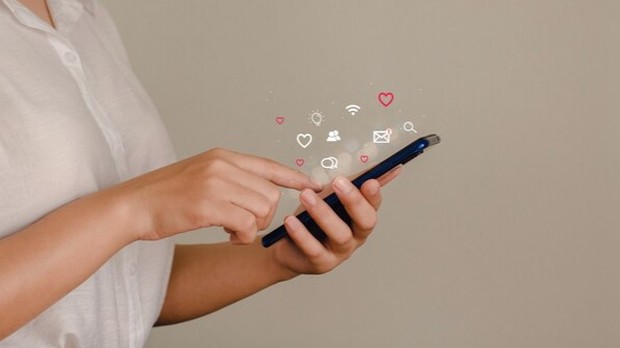 Ilustrasi/Foto: Freepik.com/narawit_sukkasemsakorn Cara mengenali orang narsistik dari media sosial mereka