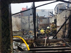 Kebakaran Melanda Kawasan Padat Penduduk di Utan Panjang Kemayoran Jakpus