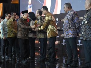 Kemenhub Raih Penghargaan Terbaik Pertama Anugerah Layanan Investasi