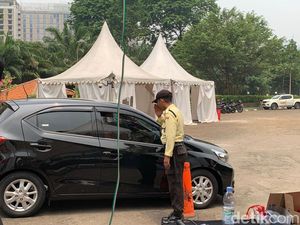 Ini Alasan Pengelola GBK Wajibkan Pengunjung Hotel Sultan Tukar Kartu Identitas Ini Alasan Pengelola GBK Wajibkan Pengunjung Hotel Sultan Tukar Kartu Identitas