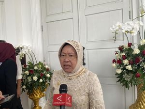 Mensos Risma Kenang Sosok Doni Monardo Semasa Hidup Mensos Risma Kenang Sosok Doni Monardo Semasa Hidup