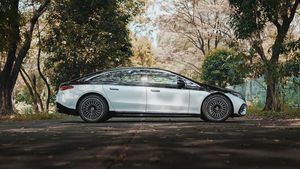 Potret Mobil Listrik Mercedes-Benz Termahal di Indonesia, Stoknya Cuma 12 Unit