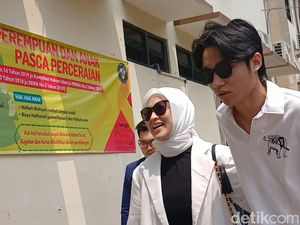 Okie Agustina Lega Wujudkan Keinginan Gunawan untuk Cerai Okie Agustina Lega Wujudkan Keinginan Gunawan untuk Cerai