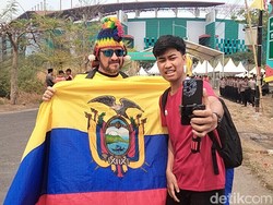 Aksi Nyentrik Pilot Ekuador Nonton Piala Dunia U-17 di GBT
