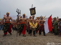 Pekan Budaya Majapahit di Mojokerto Dibuka Kirab dan Festival Nasi Bakar