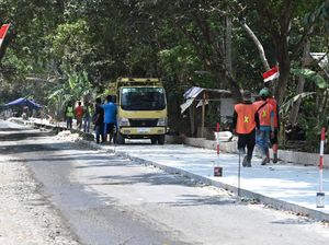 Wujudkan Program Jamu Seger, Jalan Daendels Mirit-Tambakmulyo Dibeton