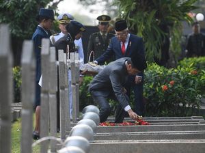 Doa Ziarah Nasional di Hari Pahlawan 2024, Simak Bacaannya! Doa Ziarah Nasional di Hari Pahlawan 2024, Simak Bacaannya!