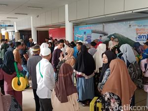 42 Jemaah Umrah Telantar Tiba di Jambi, Agen Akan Polisikan PT MSI 42 Jemaah Umrah Telantar Tiba di Jambi, Agen Akan Polisikan PT MSI