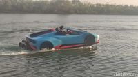 Memacu Replika Lamborghini Super Water Car di Kali Porong Sidoarjo