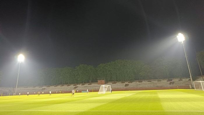 Stadion 10 November
