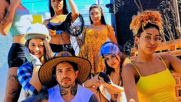 8 Potret Rumah Pria yang Tinggal dengan 6 Istri, Ungkap Ada Ranjang Panjang