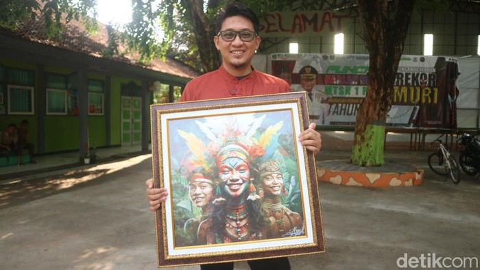 Guru MTsN Pati Raih Penghargaan Internasional Guru MTs Negeri 1 Pati Faiz Affan (32) menerima penghargaan seni digital tingkat Internasional berkat karyanya berjudul Diversity, Sabtu (11/11/2023).