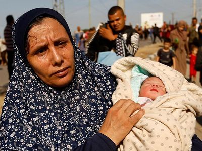 Gegara Serangan Israel, Bayi Baru Lahir Terpaksa Ikut Mengungsi