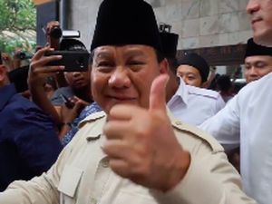 Jempol Prabowo Saat Ditanya soal Dukungan Bobby Nasution