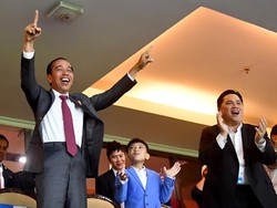 Jokowi Posting Momen Nonton Piala Dunia U-17: Saya Senang dengan Hasil Imbang