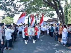 22 Ribu Orang Ziarah Makam Ulama di NTB Memperingati Hari Pahlawan
