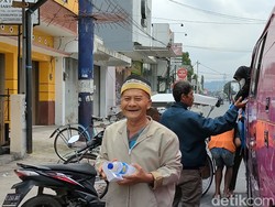 Komunitas Panda, Malaikat Tak Bersayap Bagi Janda dan Dhuafa di Garut