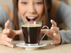 Setiap Hari Selalu Minum Kopi? Kenali 5 Tanda Kecanduan Kafein