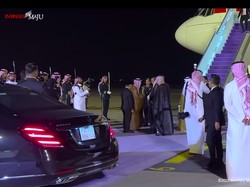 Tiba di Riyadh, Jokowi Dijemput Mobil Antipeluru Ini
