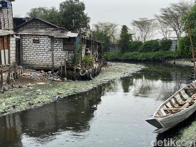 Kegigihan Nelayan Surabaya di Tengah Hasil yang Tak Menentu