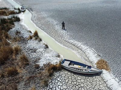 Penampakan Danau Titicaca Peru yang Mengering