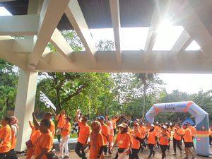 Suasana Kegiatan Sosial Paguyuban Satu FISIP UI, Fun Walk-Penampilan Alumni