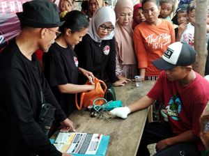 Relawan Gaspro 01 Gelar Pemeriksaan Kesehatan Gratis di Karawang