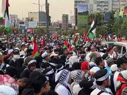 Aksi Bela Palestina Kembali Digelar, Massa Penuhi Kawasan CFD Bekasi